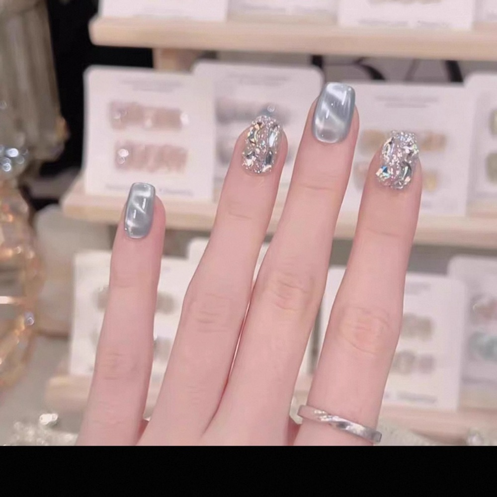 Elegant Silver and Glitter Press-On Nails